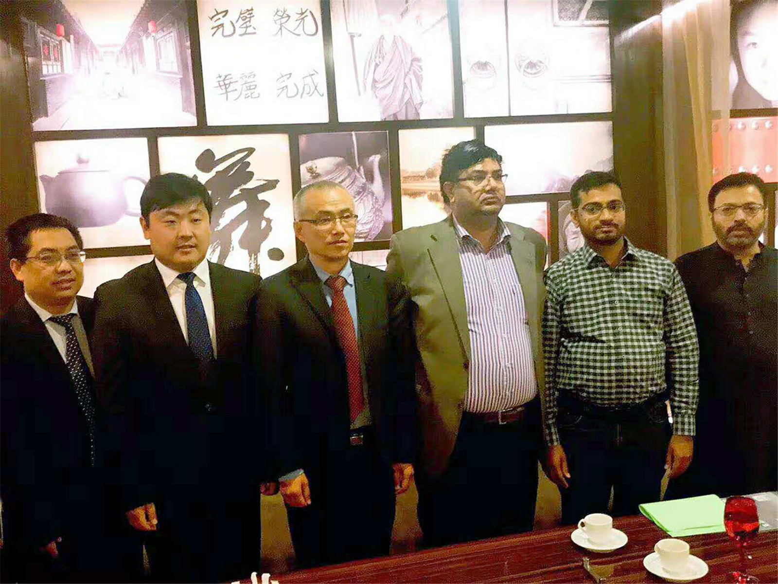 聚力共赢拉斯维加斯游戏3499伊士顿赴巴基斯坦市场拓展顺遂推进，首单签约100台！