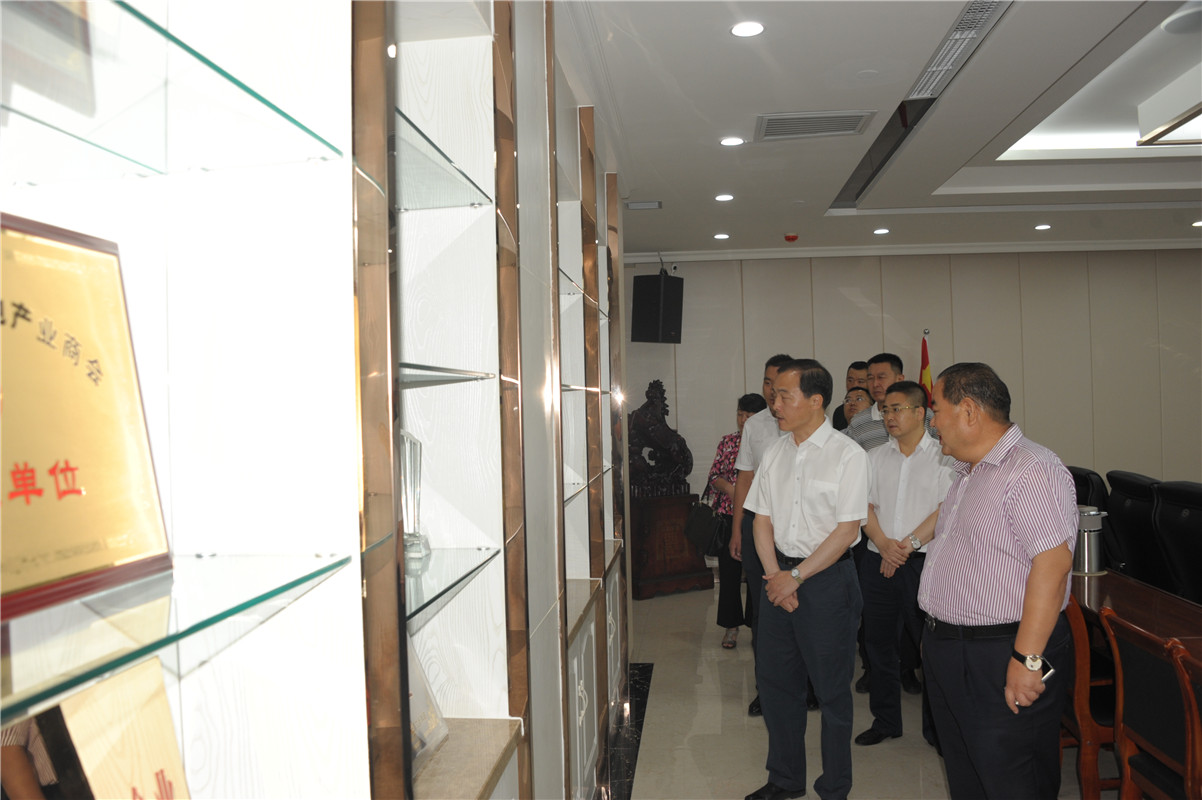 甘肃省委常委、副省长周学文一行莅临兰州拉斯维加斯游戏3499集团考察调研